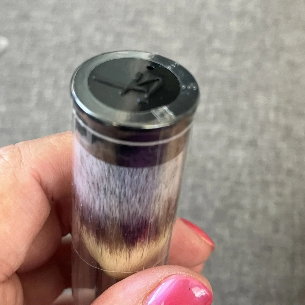 New IT COSMETICS Heavenly Luxe French Boutique Blush Brush #4